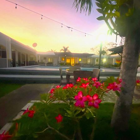Villa Del Pueblo Inn ปางเลา ภายนอก รูปภาพ